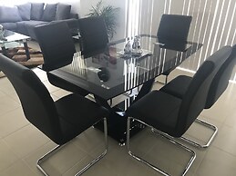 Playa Suites Apartment