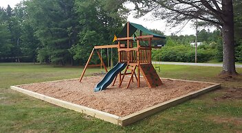 Riverbank Motel and Cabins