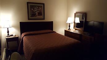 Riverbank Motel and Cabins