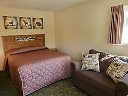 Riverbank Motel and Cabins