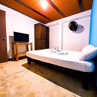 La Mercedes Lite Hostal By MH