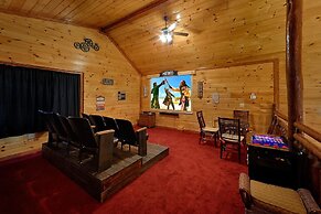 Sweet Tranquility Pool Lodge Apartment 4