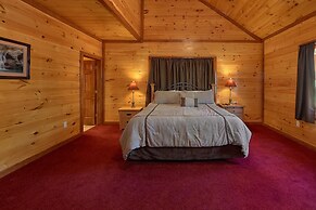 Sweet Tranquility Pool Lodge Apartment 4