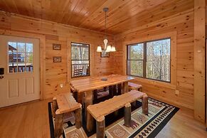 A Smoky Hideaway Apartment 5