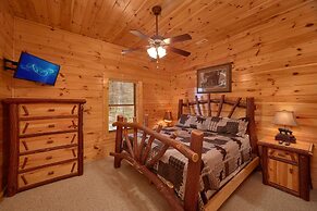 A Smoky Hideaway Apartment 5