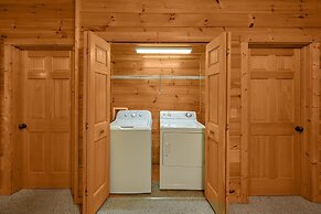 A Smoky Hideaway Apartment 5