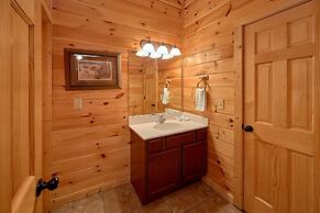 A Smoky Hideaway Apartment 5