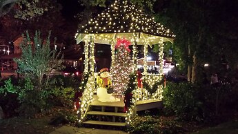 A Smoky Hideaway Apartment 5