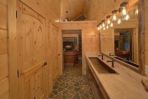 Big Sky Lodge Apartment 2