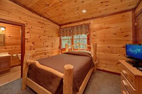 Pool Movie 1 Apartment 6