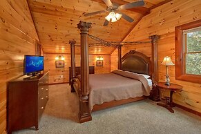 Pool Movie 1 Apartment 6