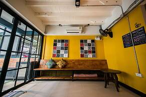 4Share Hostel - Adults Only