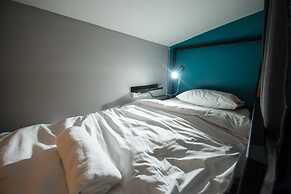 4Share Hostel - Adults Only