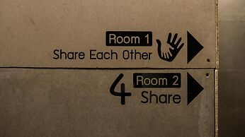 4Share Hostel - Adults Only