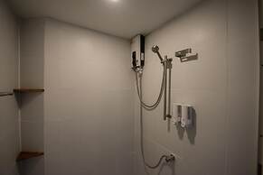 4Share Hostel - Adults Only