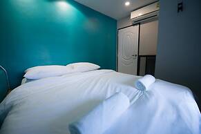4Share Hostel - Adults Only