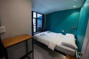 4Share Hostel - Adults Only