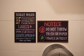 4Share Hostel - Adults Only