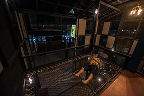 4Share Hostel - Adults Only