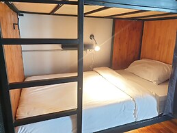 4Share Hostel - Adults Only