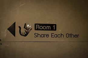 4Share Hostel - Adults Only