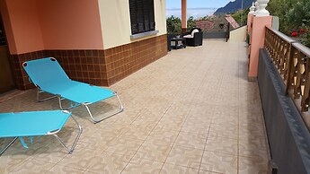 Pereiras House - Mountain & Sea