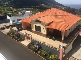 Pereiras House - Mountain & Sea