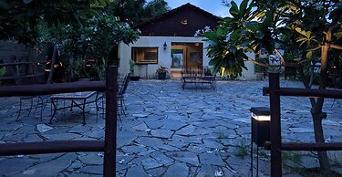 Foothill Pushkar Resort