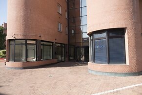 New, Spacious, Bright, Elegant Loft Apartment With Balcony. Opposite t