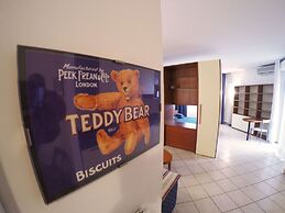 New, Spacious, Bright, Elegant Loft Apartment With Balcony. Opposite t