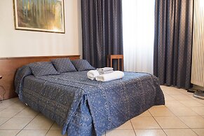 New, Spacious, Bright, Elegant Loft Apartment With Balcony. Opposite t