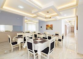 The City Gate Hotel