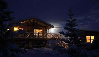 Alfasteinn Country Home Guesthouse