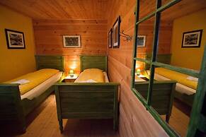 Alfasteinn Country Home Guesthouse