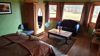 Alfasteinn Country Home Guesthouse