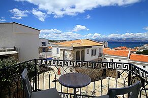 Cesme Kale Tas Apart