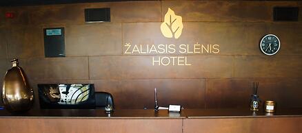 Zaliasis slenis - Self check-in hotel