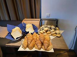 Zaliasis slenis - Self check-in hotel