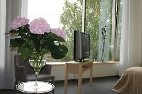 Zaliasis slenis - Self check-in hotel