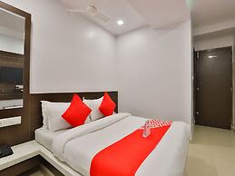 OYO 5476 Hotel Sunrise