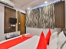 OYO 5476 Hotel Sunrise