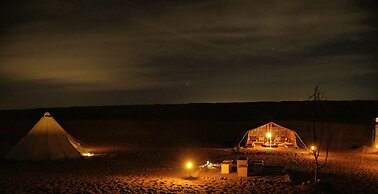 Starwatching private camp - Oman Desert Private Camp