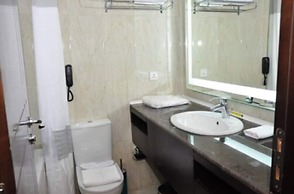 Rollace Hotel Lagos INTL