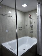 Rollace Hotel Lagos INTL