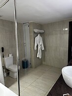 Rollace Hotel Lagos INTL