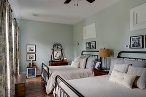 Historic Birch Lodge and Motel