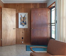 Historic Birch Lodge and Motel