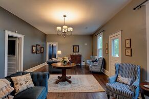 Historic Birch Lodge and Motel