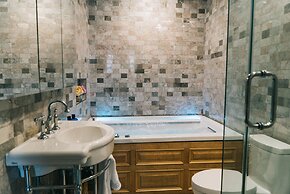 Northern Lights Mansion