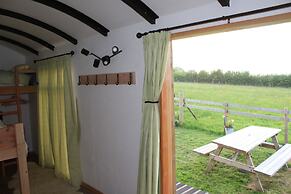 Greenacres Self Catering Railway Wagon-Glamping